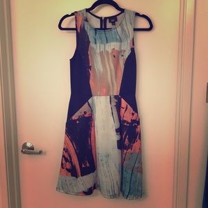 Sleeveless patterned neoprene dress